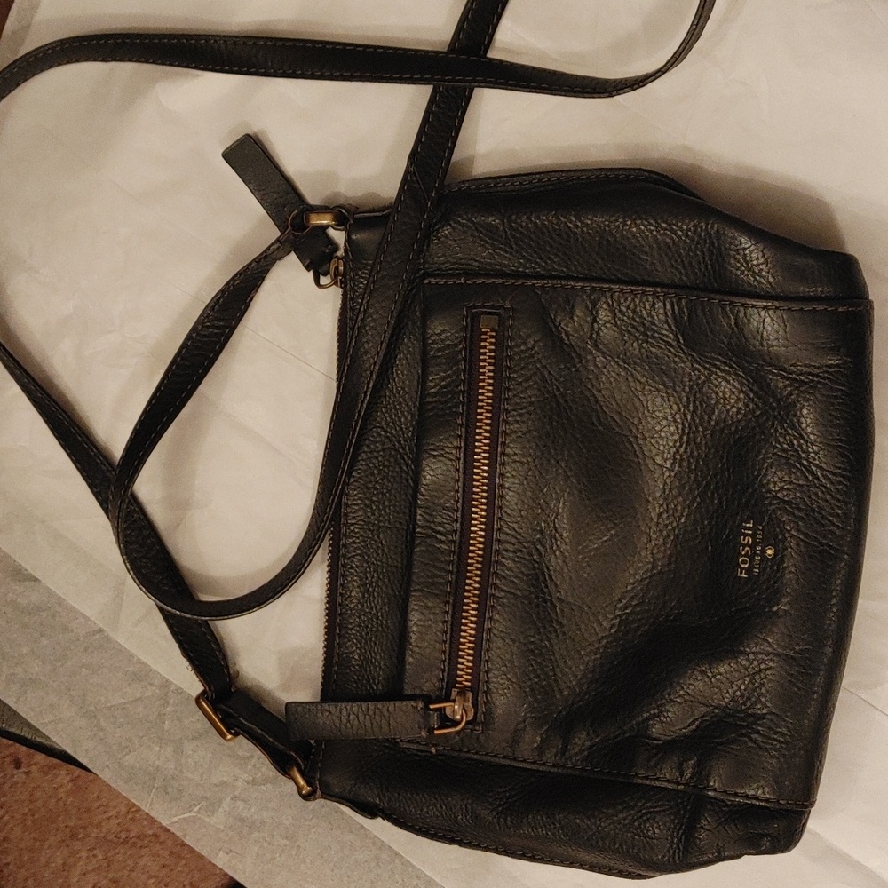#5 Black Fossil 🎒